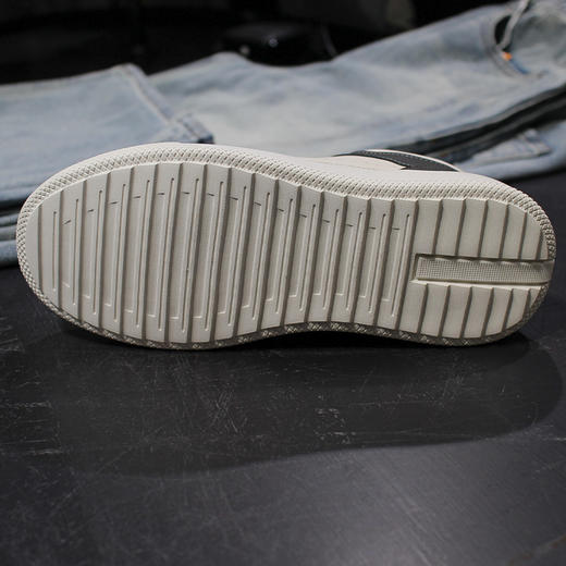 DRONKOO 2026 系带深灰色拼接皮料低帮板鞋 商品图4