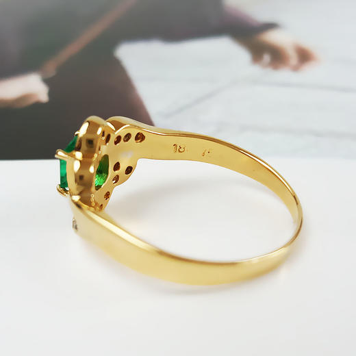 【天然正品】AU750黄金镶钻镶天然Vivid Green祖母绿（仁慈、友爱）戒指15号（戒圈可改）020226NJ15 商品图4