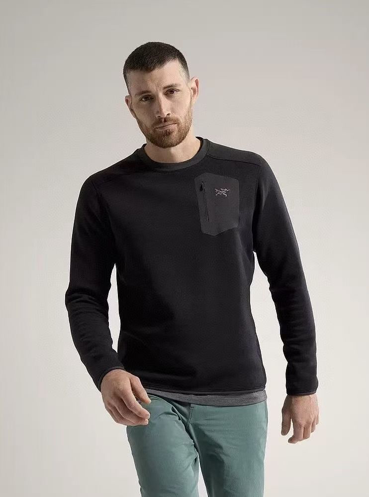 抓绒卫衣  灰驼色。黑色。只有M S