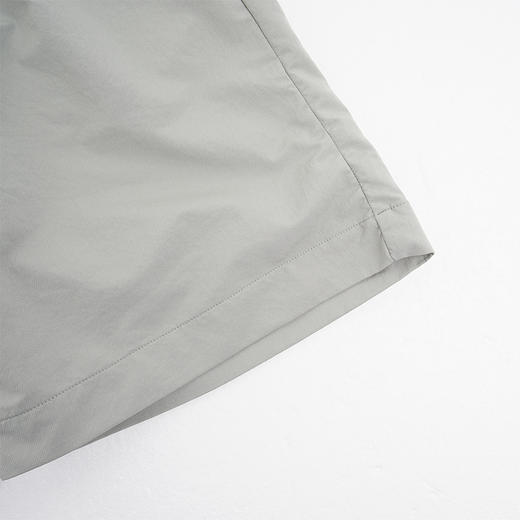 nanamica ALPHADRY Double Pleat Shorts 吸湿透气面料宽松短裤 商品图2