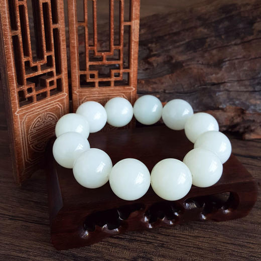 【天然正品】天然精品无杂裂约19.5-19.8MM俄料一级白和田玉圆珠手串20CM（弹力绳）260126NJM63 商品图5