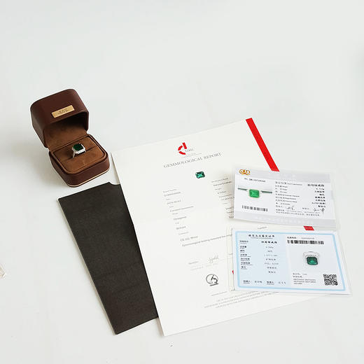 【天然正品】AU750收藏级白金豪镶钻镶天然微油4.525克拉艳绿色祖母绿戒指11.1*10.7MM（皆取最大值）13号（戒圈可改）300126NJS48 商品图1