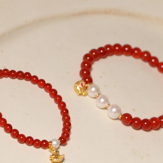 红玛瑙珍珠手串 单颗珍珠 5-6mm 玛瑙珠子 4mm  三颗珍珠 6-7mm 玛瑙珠子 6mm 配件 925 银镀金   新年氛围感 商品图3