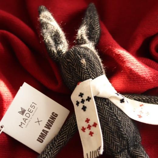 心艺珍藏：MADE51x Uma Wang 灰色兔Luca公仔 Luca Rabbit Doll 商品图5
