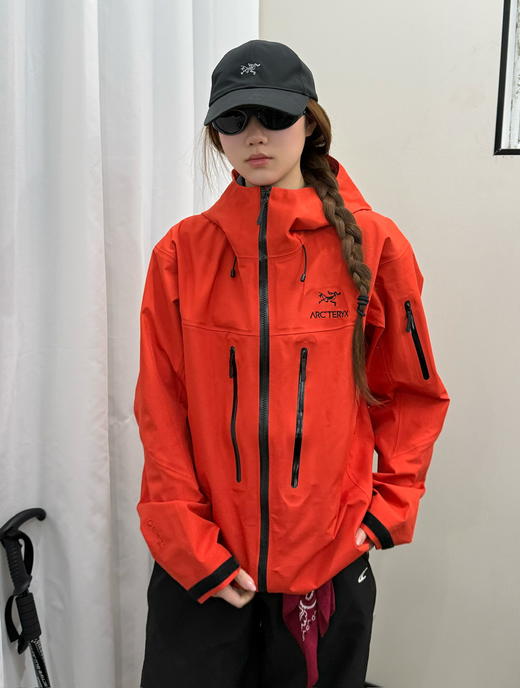 始祖鸟 Alpha SV8 冲锋衣(MG) 商品图3