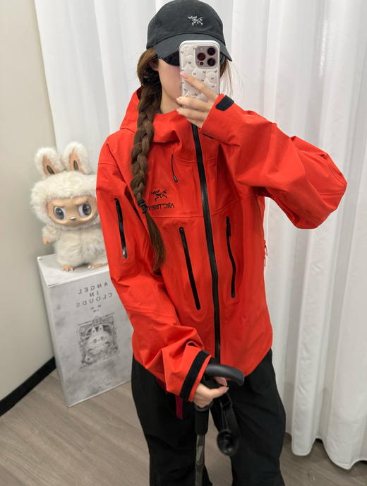 始祖鸟 Alpha SV8 冲锋衣(MG) 商品图2