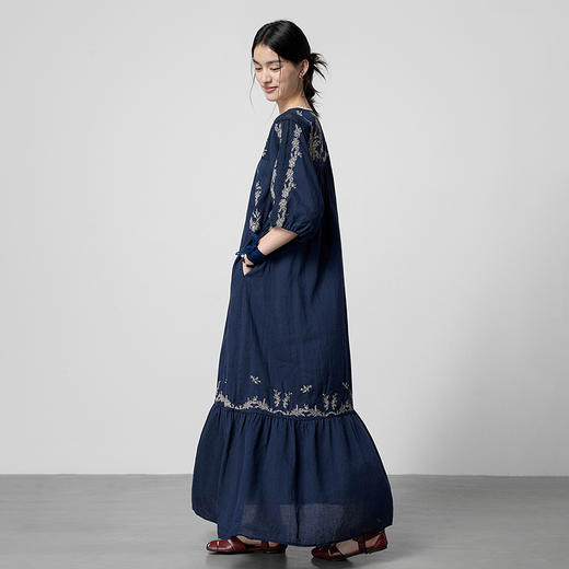 【林栖设计小店】鸟戏花间|藏青色绣花肌理花边拼接2026春新款优雅连衣裙1961129 商品图7