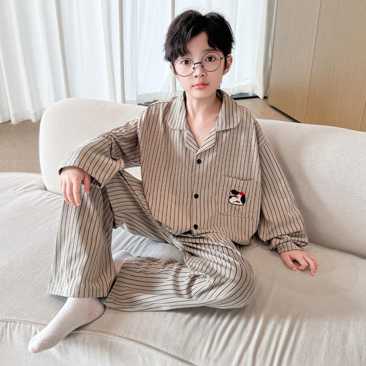 【轻盈透气❗️舒适体验】儿童家居服春秋装中大男童休闲宽松条纹纯棉睡衣卡通套装可外穿。jd 商品图3