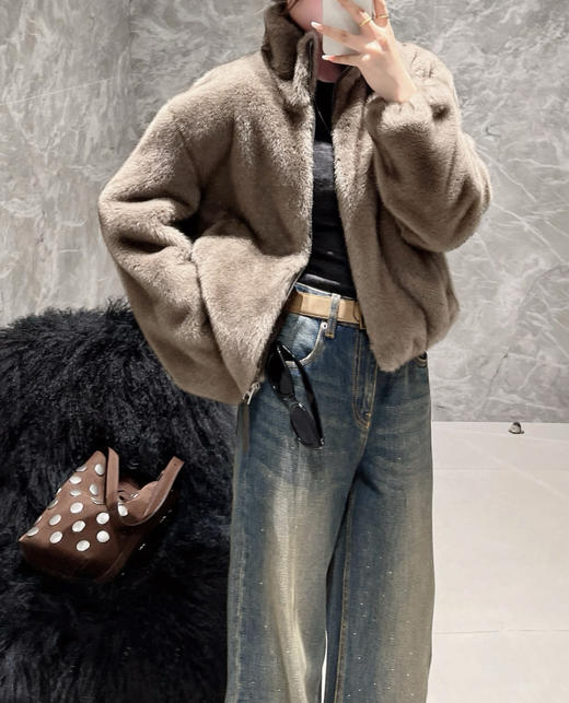 极限特惠 现货发 渠道货 MC环保皮草 时髦立领 拉链外套 保暖松弛 我穿L 商品图4