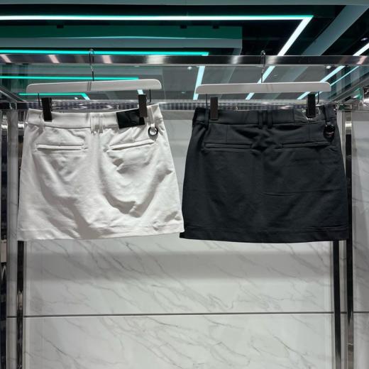 马克鲁纳女装短裙，双色可选，舒适百搭款W822476 商品图1