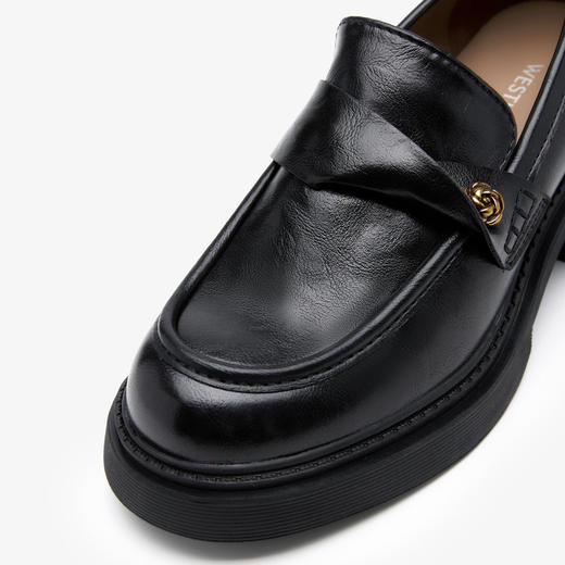 【限时秒杀】西遇厚底乐福鞋女鞋2026新款春季英伦风粗跟小皮鞋通勤复古单鞋子V0166268 商品图5