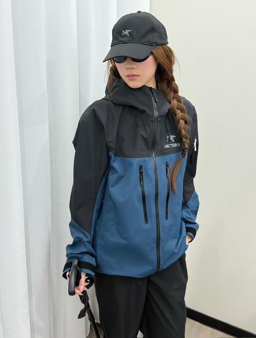 始祖鸟 Alpha SV8 冲锋衣(MG) 商品图9