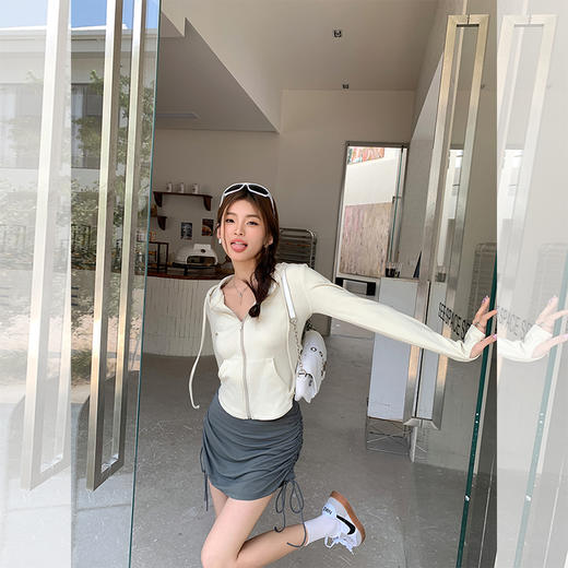 西遇连帽拉链抽绳卫衣女2026年春季新款运动风修身显瘦百搭上衣SS060140 商品图4