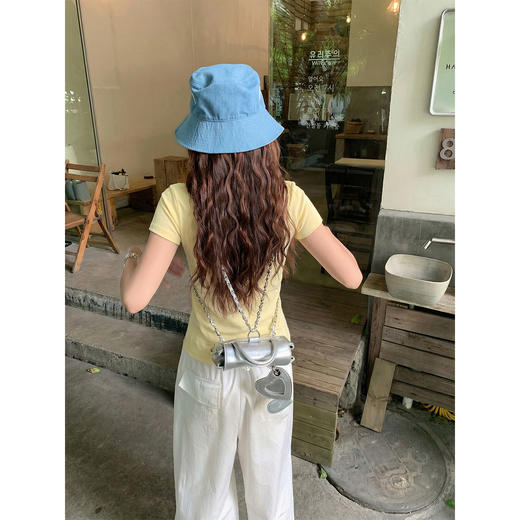 <曾小咸推荐>韩系奶黄色卡通刺绣短袖t恤 商品图4