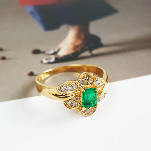 【天然正品】AU750黄金镶钻镶天然Vivid Green祖母绿（仁慈、友爱）戒指15号（戒圈可改）020226NJ15 商品图2