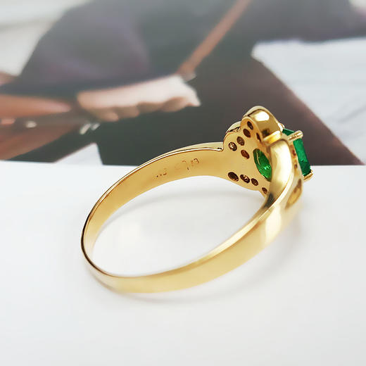 【天然正品】AU750黄金镶钻镶天然Vivid Green祖母绿（仁慈、友爱）戒指15号（戒圈可改）020226NJ15 商品图5