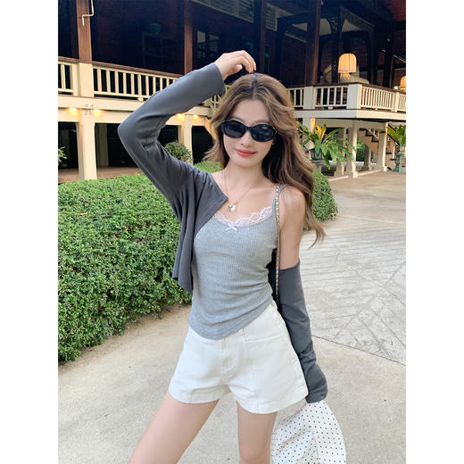 <曾小咸推荐>4.13现货秒杀 ！微信超特价！蕾丝边吊带背心 日常99.99 立减60 秒杀39.99！！韩系针织开衫 日常129.99 立减80 秒杀49.99！！ 商品图2