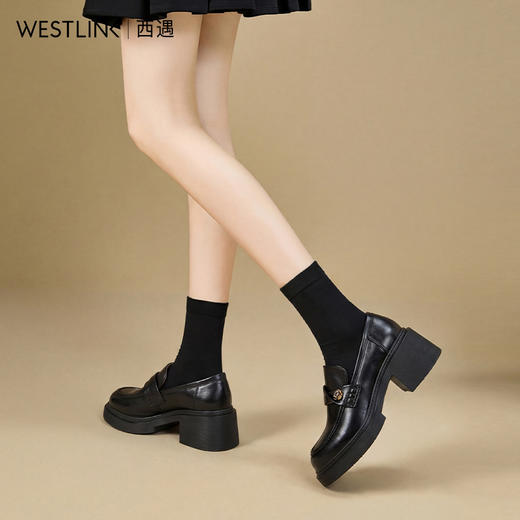 【限时秒杀】西遇厚底乐福鞋女鞋2026新款春季英伦风粗跟小皮鞋通勤复古单鞋子V0166268 商品图3