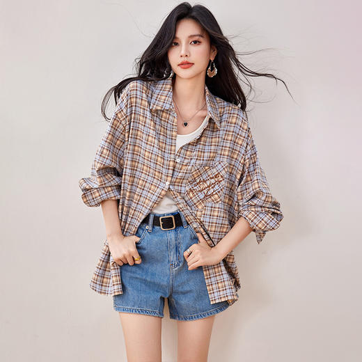 西遇复古翻领格子衬衫女2026年春季新款慵懒风宽松休闲刺绣衬衣SS060155 商品图1
