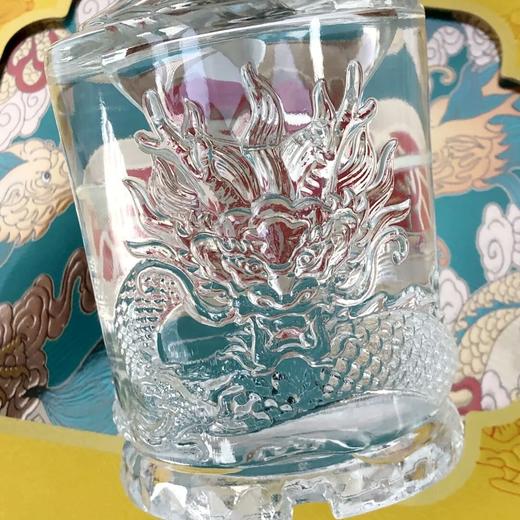 五粮液「一尊天下・盛世佳品」白酒礼盒 | 五粮液独创的“包包曲”工艺，口感喷香浓郁，醇厚甘美，回味悠长 商品图1