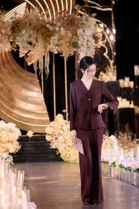 法小曼*子珍专区显瘦V领西装套装女2025新款职业装气质高级感黑色正装阔腿裤