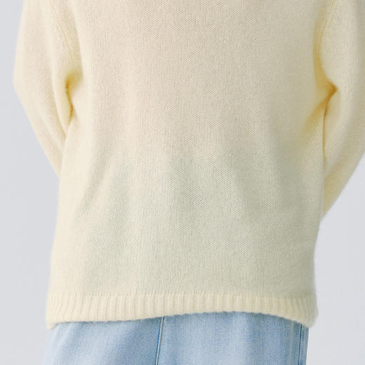 东黎 • 复苏的呼吸 绒丝柔软亲肤圆领套衫 6020 商品图10