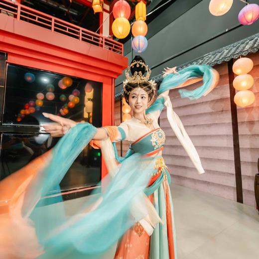 【袋鼠爸爸去哪儿 | 曲江飞行剧院】20米巨型球幕，5D裸眼球幕飞行影院，专业级4轴动作平台，全感官模拟系统，文化与科技结合，让每个感官都能“触摸”到盛唐，带你一秒穿越，展开前所未有的超沉浸飞行之旅~ 商品图5