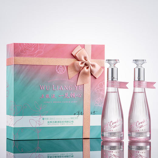 五粮液一见倾心·粉晶礼盒·29度 100mL*2瓶/盒 商品图0