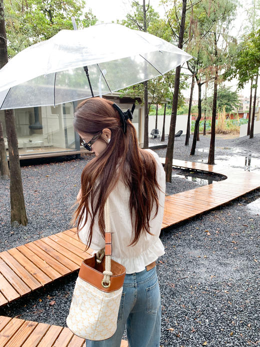 <曾小咸推荐>2.24现货秒杀 ！微信超特价！荷叶边下摆收腰长袖衬衫 日常169.99 立减100 秒杀69.99！！ 商品图8