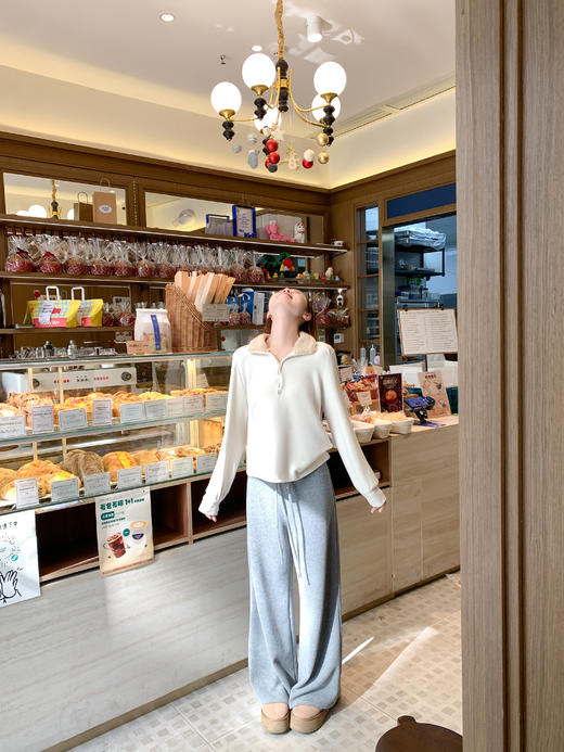 <曾小咸推荐>2.24现货秒杀 ！微信超特价！毛领半拉链立领卫衣 日常189.99 立减110 秒杀79.99！！休闲裤 秒杀79.99！！ 商品图13