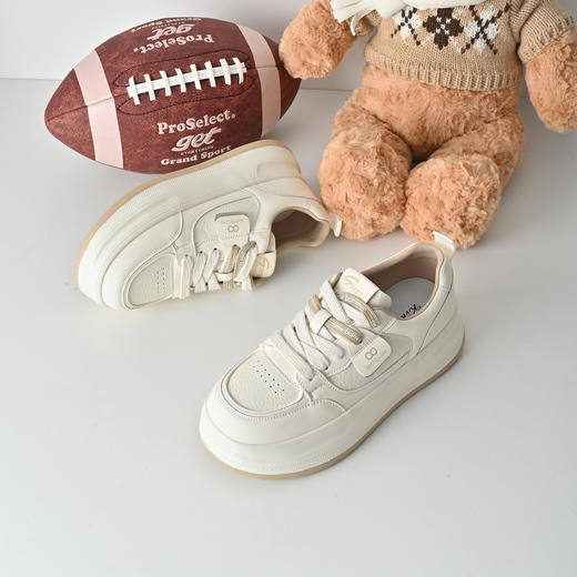 经典鲨2026年春专柜新品韩版轻便透气厚底系带休闲小白鞋女KW194-617011 商品图3