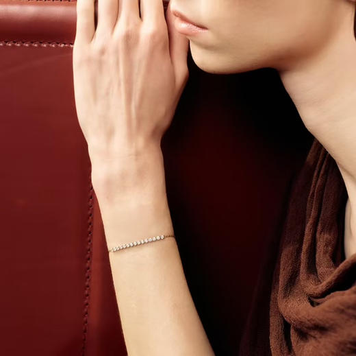 SAGA世家表 · 星愿独白手链2026年新款女士手链镶钻简约设计款配饰 商品图0