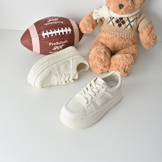 经典鲨2026年春专柜新品韩版百搭圆头厚底系带休闲小白鞋女KW194-617031 商品图1