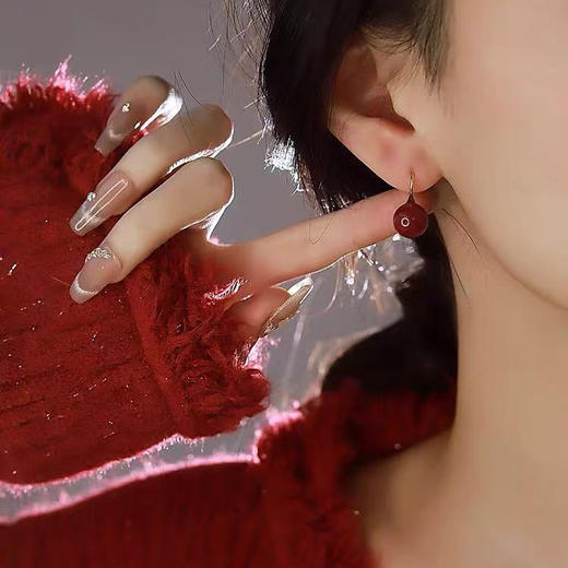丁摩 天然高含量朱砂耳钩S925新款设计感小众红色喜庆耳饰5ZF-291 商品图2