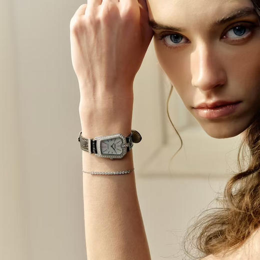 SAGA世家表 · 星愿独白手链2026年新款女士手链镶钻简约设计款配饰 商品图2