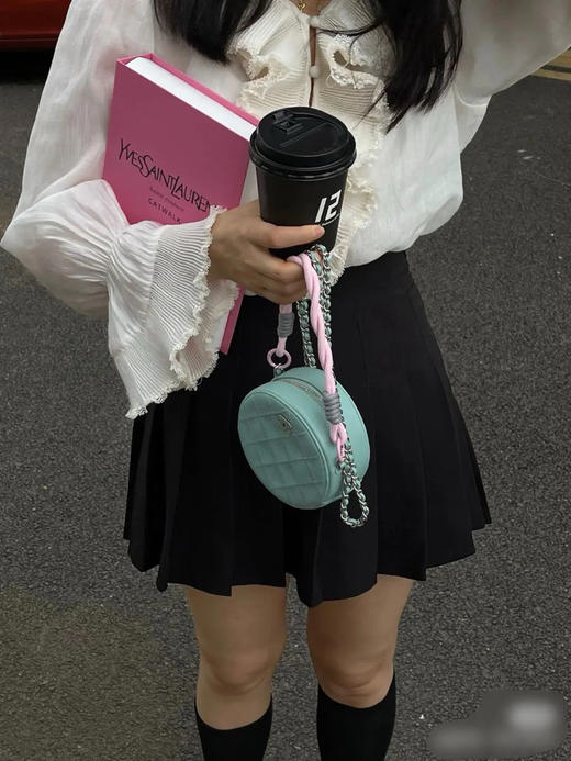 Chanel 淡蓝色 mini 羊皮 圆饼包 商品图2