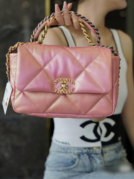 CHANEL 19bag 山羊皮 人鱼姬粉 小号 斜挎包 商品图3