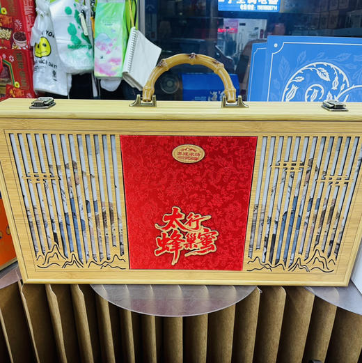 【高端木盒稀世珍品土蜂蜜系列/沂蒙山百巢福蜜土蜂蜜】是太行山土蜂蜜经驯化，在深山老林采集百花之蜜经春夏秋冬四季，沉淀而成，走亲访友自用很好 商品图10