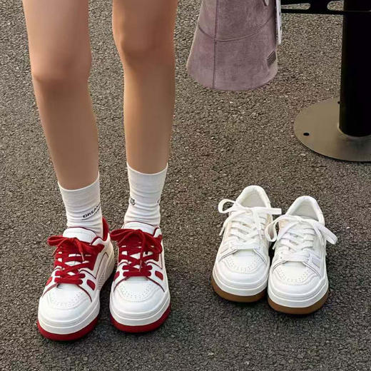 【HF】无忧购厚底小白鞋女2026春季新款韩版百搭运动休闲板鞋（截单后3-5天发货） 商品图1