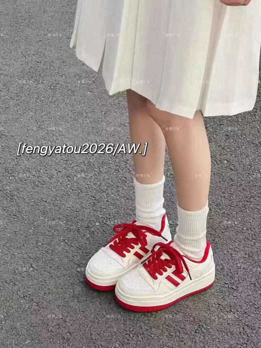 【HF】无忧购厚底小白鞋女2026春季新款韩版百搭运动休闲板鞋（截单后3-5天发货） 商品图3