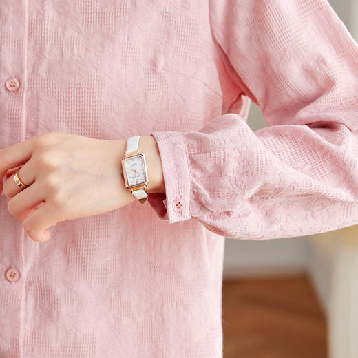 丁摩 春装新款提花设计感衬衫女洋气减龄打底衬衣女5ZF-41002 商品图3