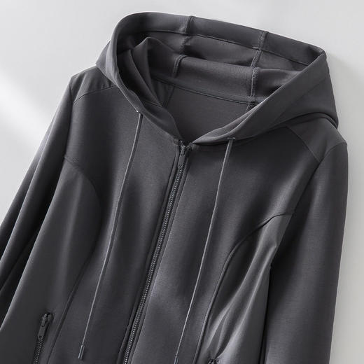 「自」全新升级【铂金会员312/天猫419/差价107】(51526)洛诗琳砂洗连帽外套2026春季新款拼接弹力显瘦休闲短外套 商品图2