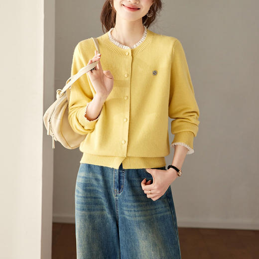 「自」全新升级【铂金会员183/天猫239/差价56】(71341)洛诗琳气质蕾丝花边圆领开衫2026春季新款纯色百搭针织外套 商品图0