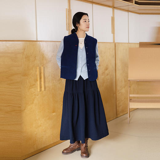 绽放034朵/羊毛混纺泡泡格纹碎褶半身长裙女春新款简约显瘦半身裙 商品图3