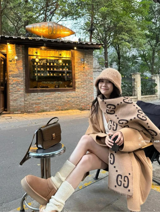 GUCCI 双G 老花 棕色 羊毛 围巾 商品图3