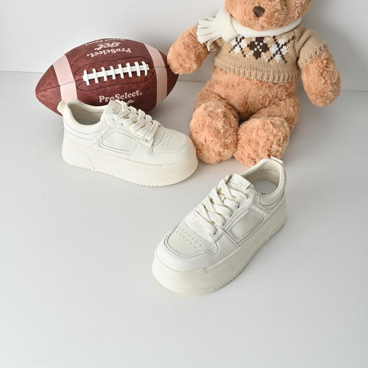 经典鲨2026年春专柜新品韩版百搭圆头厚底系带休闲小白鞋女KW194-617031 商品图2