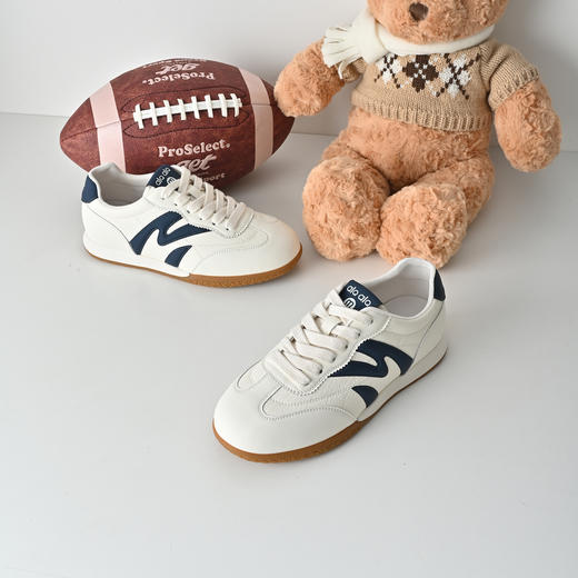 经典鲨2026年春季专柜新品牛皮革时尚拼色系带休闲德训鞋女KW336-617021 商品图2