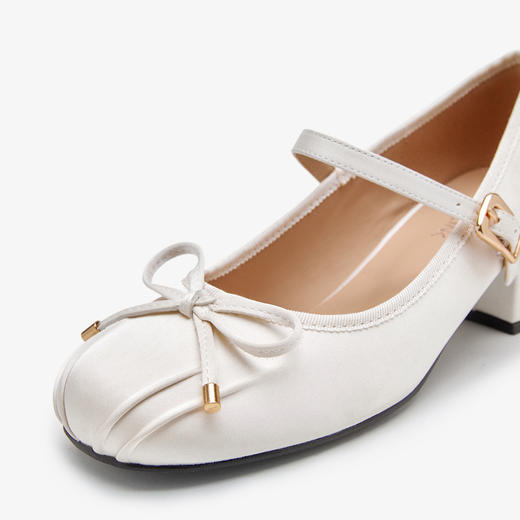 西遇浅口粗跟玛丽珍女鞋2026新款春季一字扣带芭蕾风百搭中跟单鞋V0166272 商品图5