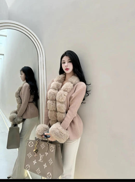 LV on the go 中号 大象灰 牛皮 单肩包 商品图2