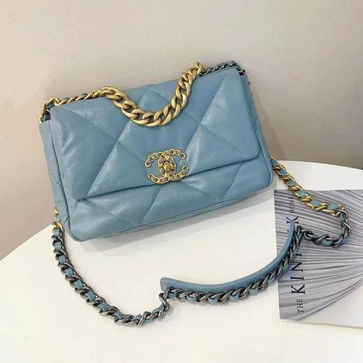 Chanel 19bag 浅蓝 羊皮 斜挎包 商品图0